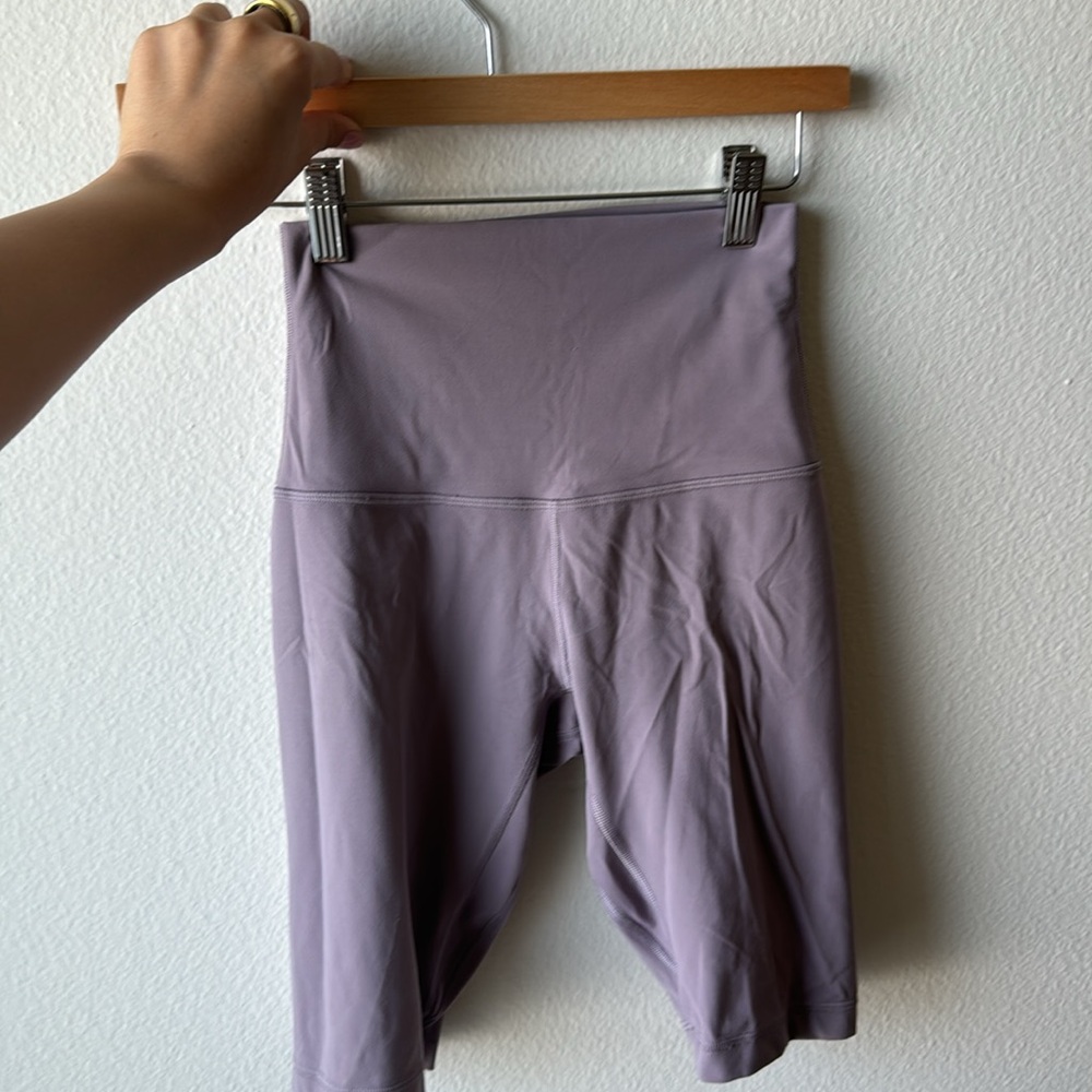 Lululemon Align Short 8" lavender dew color